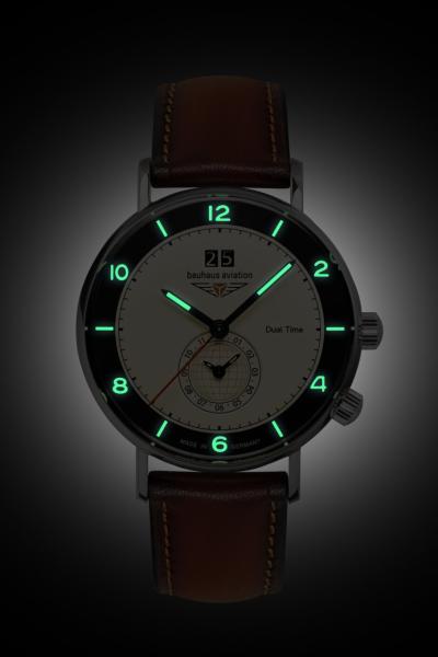 Bauhaus Aviation Herrenuhr Quarz mit Dual Time und Lederarmband